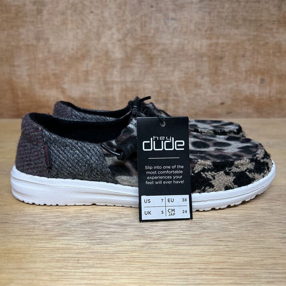 Hey Dude Wendy Patchwork Slip-On Women’s Size 7 Shoes Gray White Comfort Casual